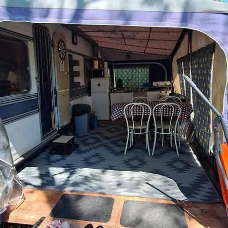 Campingplads Lakokocsi 84 *